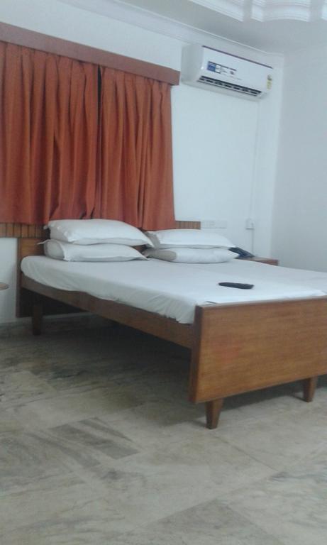 Royal Club Otel Chennai Dış mekan fotoğraf