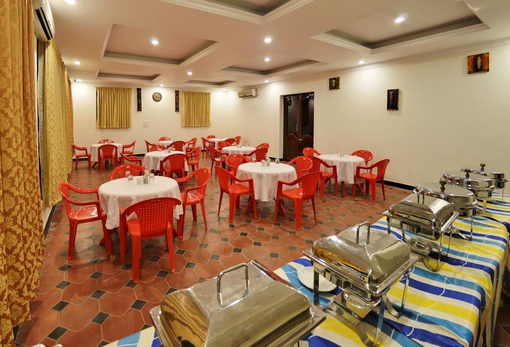 Royal Club Otel Chennai Dış mekan fotoğraf